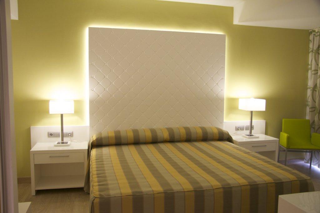 Riviera Beachotel - Adults Recommended Benidorm Dış mekan fotoğraf